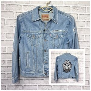|•LEVI'S•| Distressed Jean Jacket 'Live To Ride' Skull On Back Size Medium